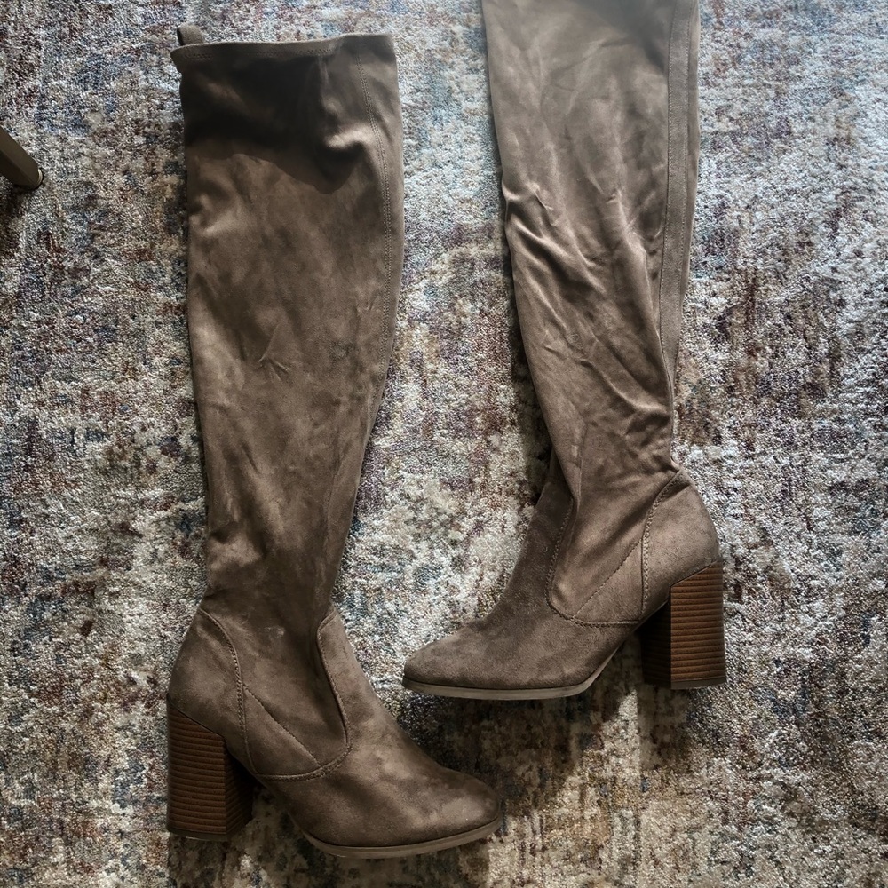 BEIGE OVER THE KNEE BOOTS
